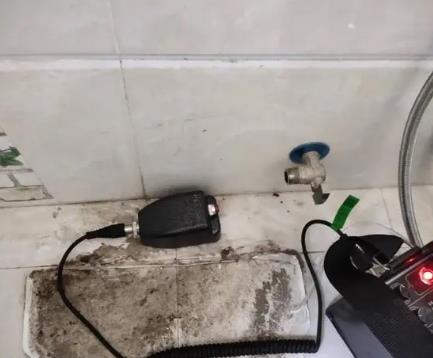 港北屋顶漏水维修公司分享下卫生间漏水的危害及解决方法